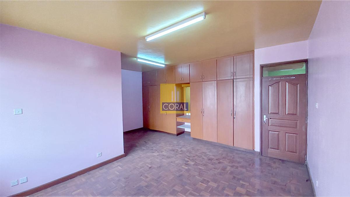 3 Bed Apartment with Backup Generator in Parklands - 12