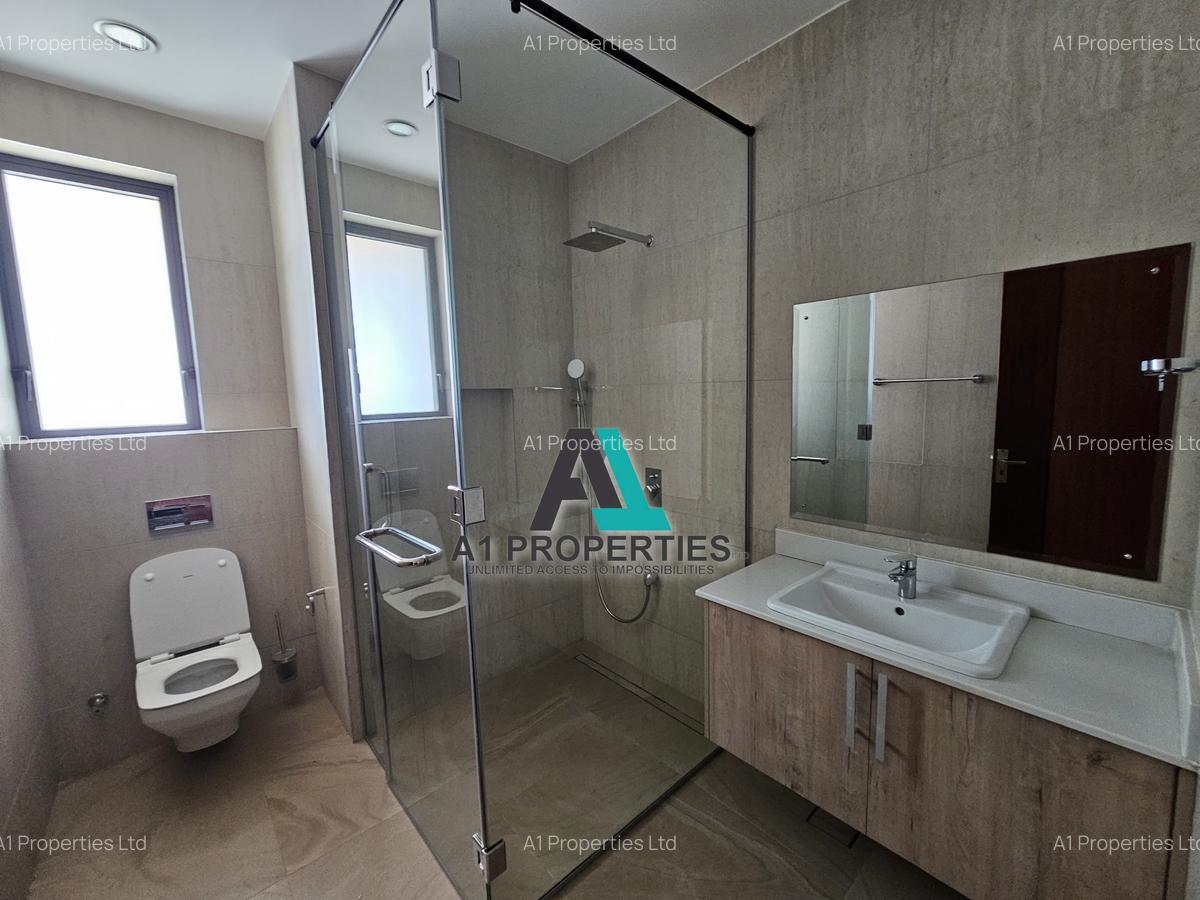 5 Bed Townhouse with En Suite in Lavington - 16