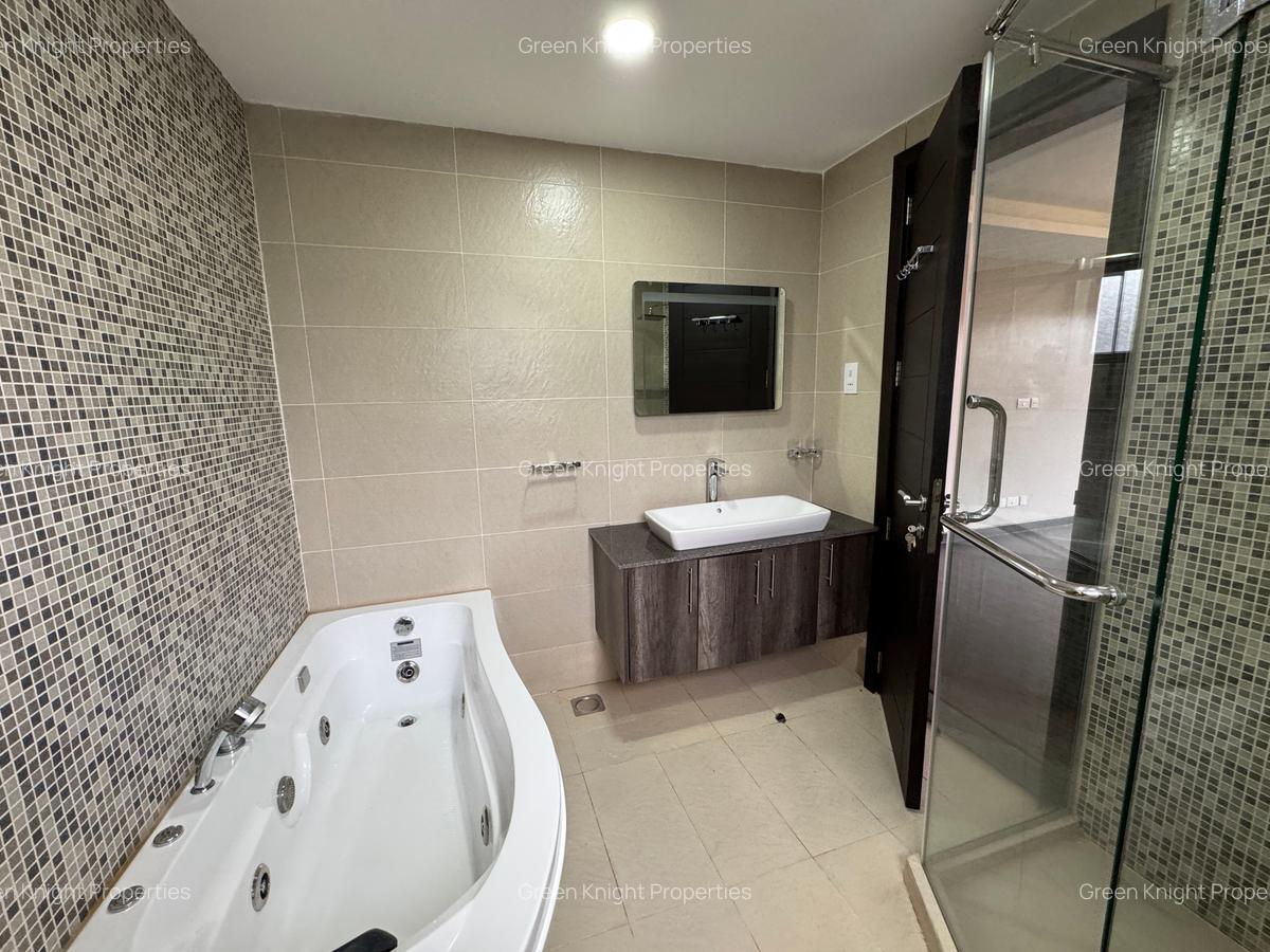 Serviced 4 Bed Apartment with En Suite in Kilimani - 4