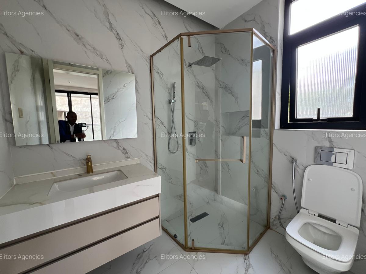 5 Bed Villa with En Suite at Isaac Gathanju Rd - 10