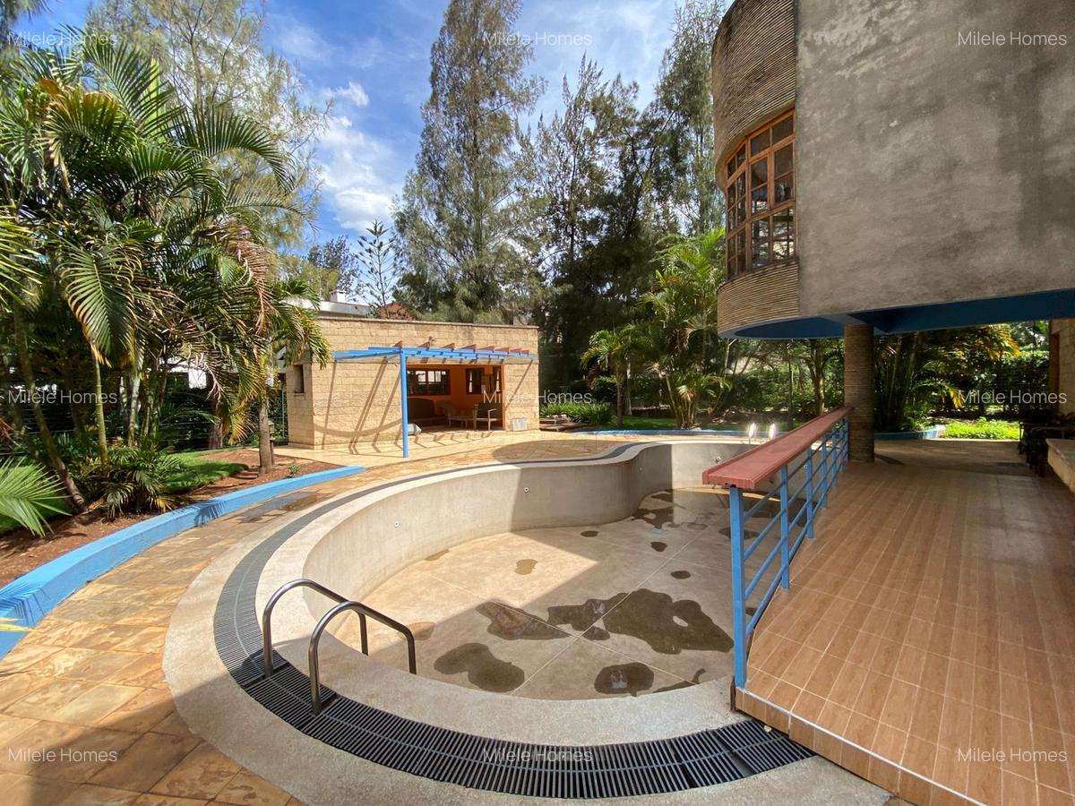 4 Bed Villa with En Suite at Mimosa - 16