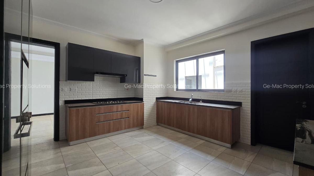 4 Bed Apartment with En Suite in Kileleshwa - 16