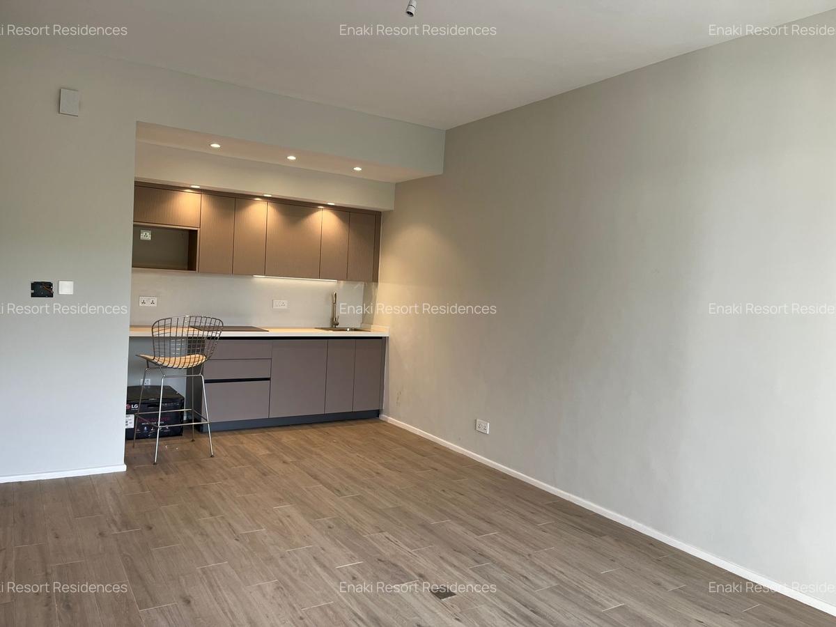 1 Bed Apartment with En Suite at Redhill - 1