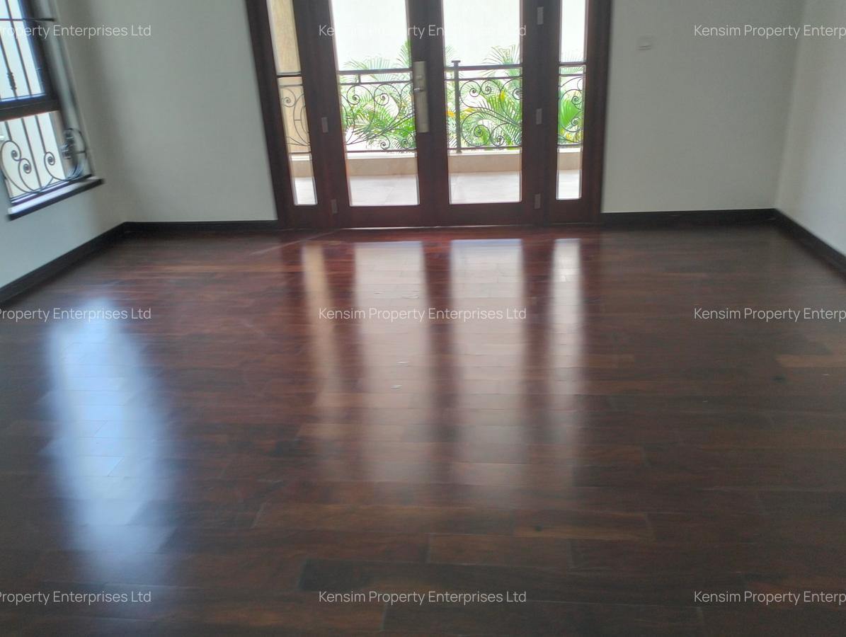 5 Bed Townhouse with En Suite in Lavington - 9