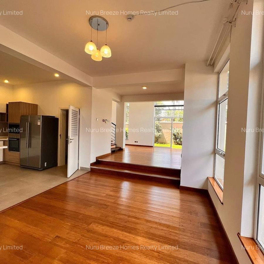 4 Bed Townhouse with En Suite in Lavington - 2