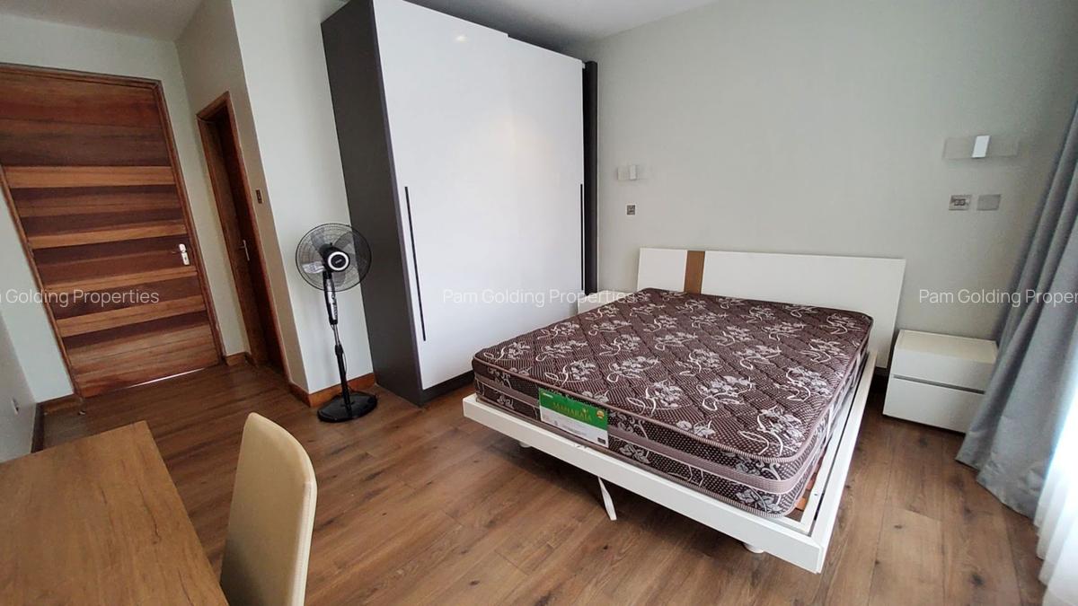 Furnished 2 Bed Apartment with En Suite in Kitisuru - 4