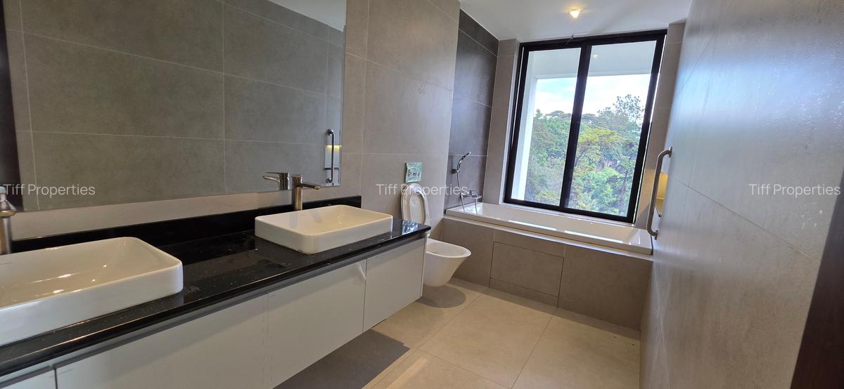 5 Bed Townhouse in Kitisuru - 14