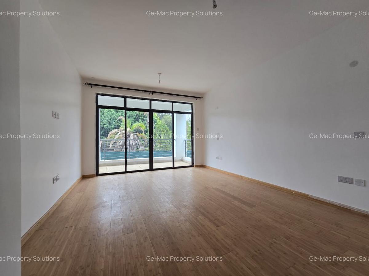 5 Bed Townhouse with En Suite in Lavington - 11