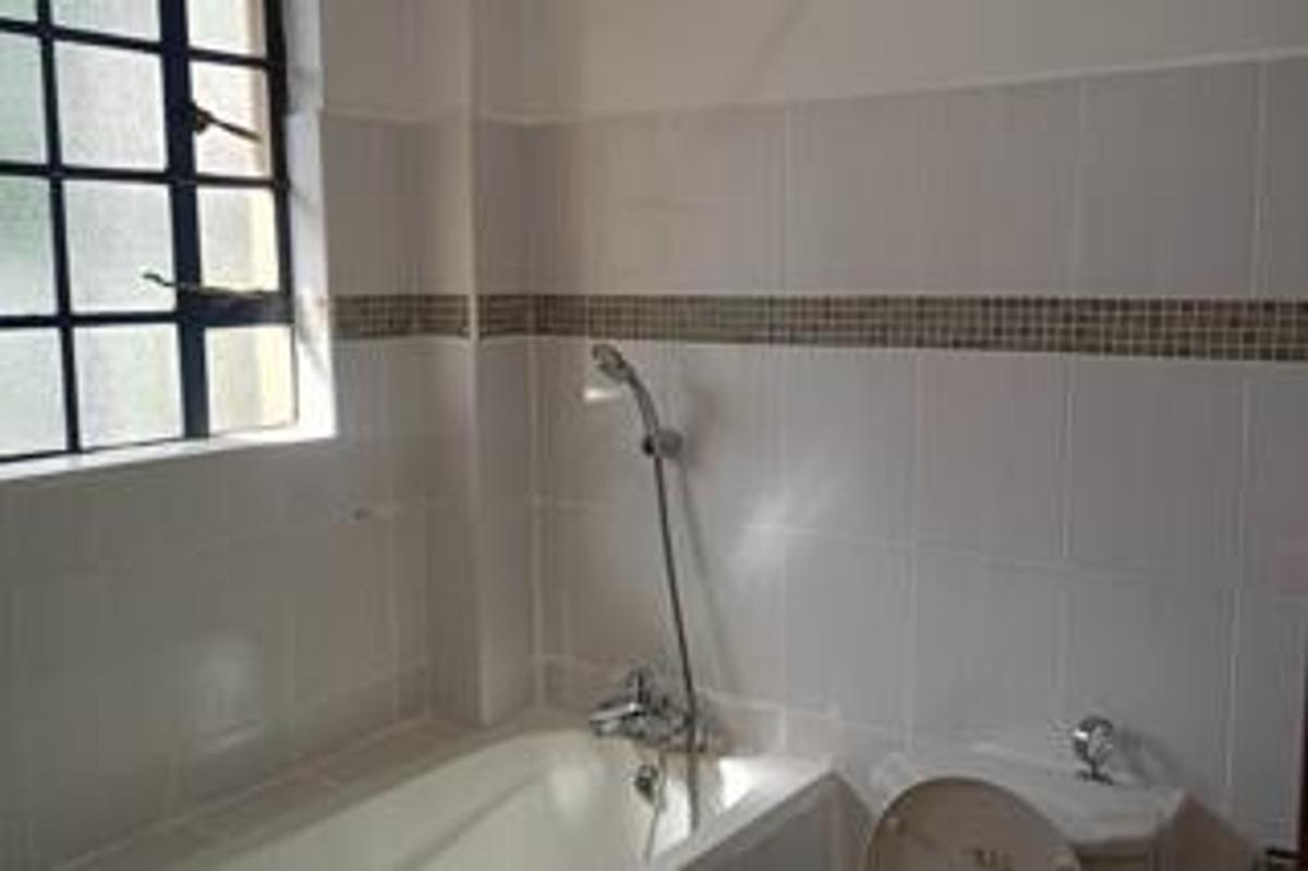 2 Bed Apartment with En Suite at School Lane - 6