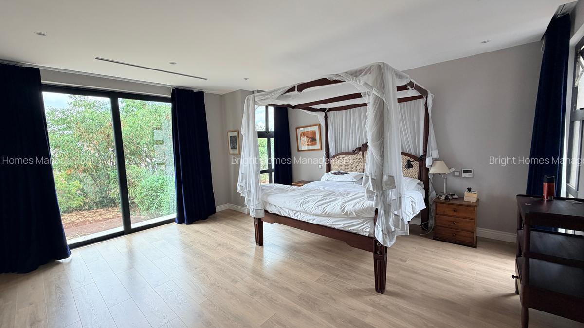 5 Bed Villa with En Suite in Runda - 14