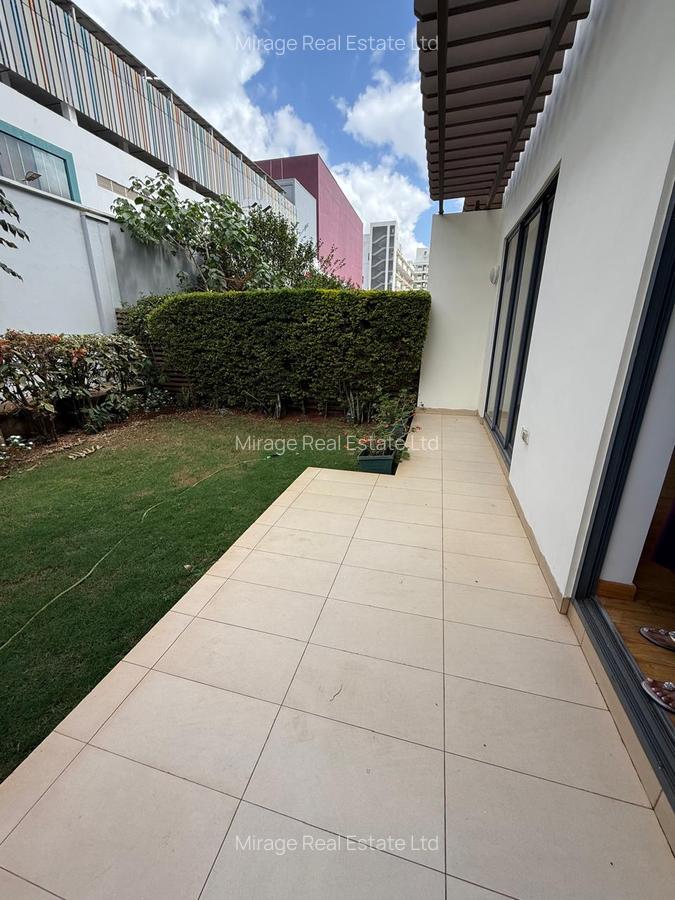 4 Bed Villa with Swimming Pool in Garden Estate - 10