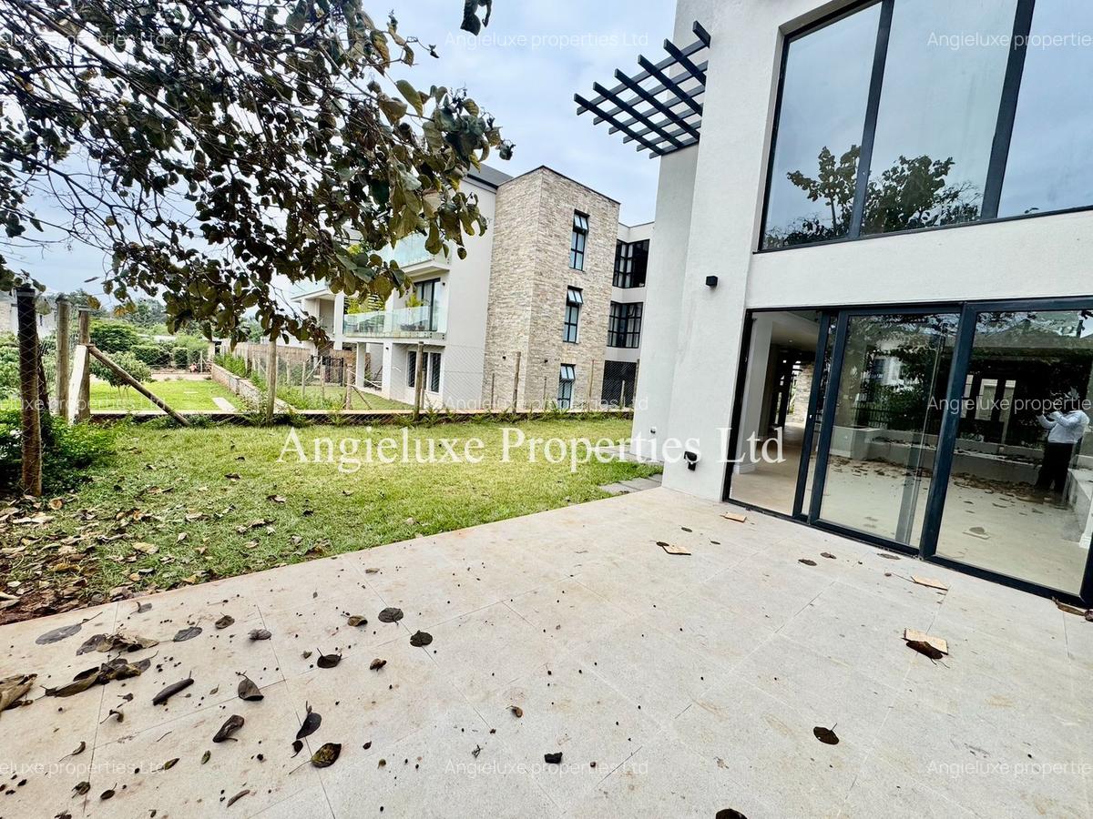 5 Bed Townhouse with En Suite at Runda - 7