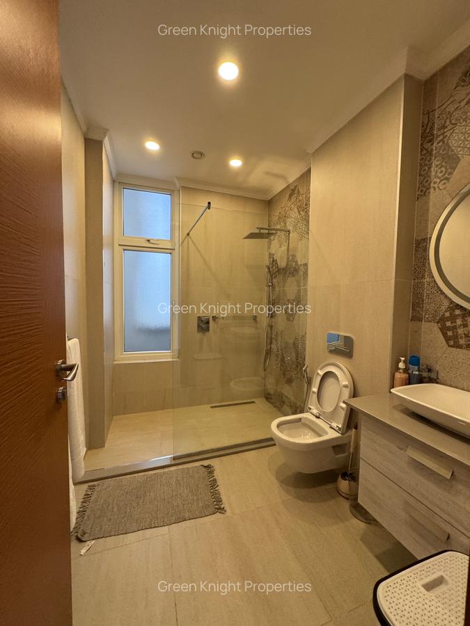 Serviced 2 Bed Apartment with En Suite in Parklands - 14