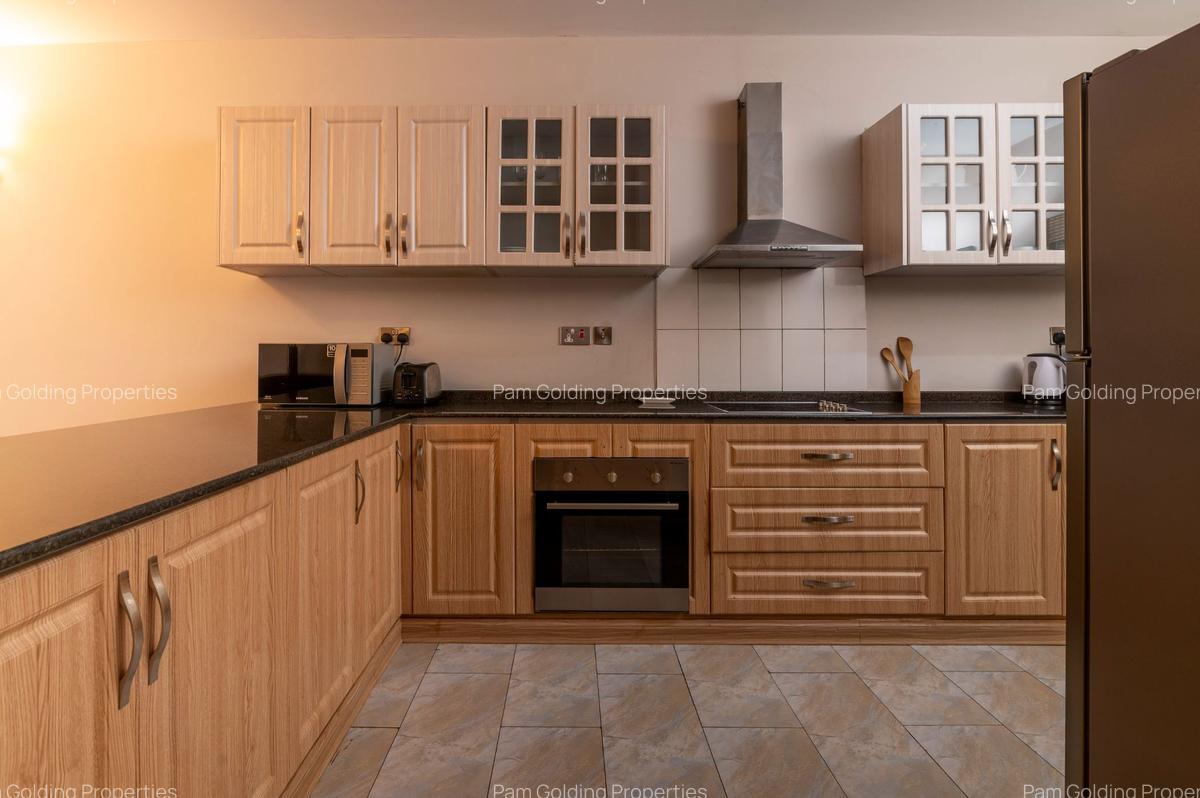 Furnished 1 Bed Apartment with En Suite in Westlands Area - 6