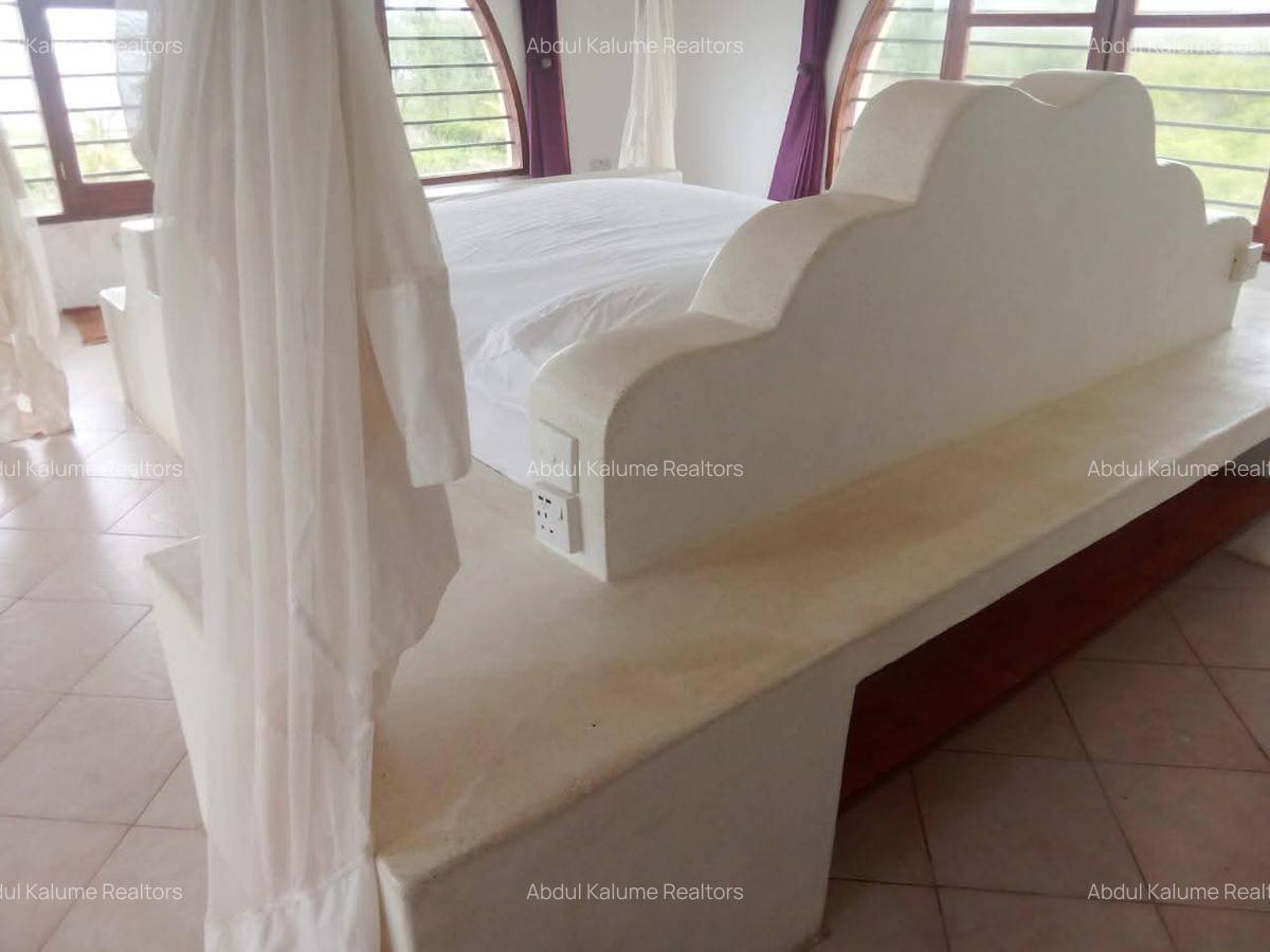 4 Bed House with En Suite at Watamu - 9