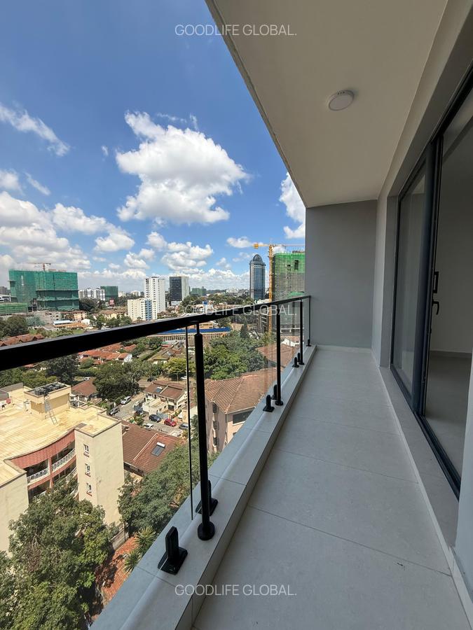 3 Bed Apartment with En Suite at Brookside - 11