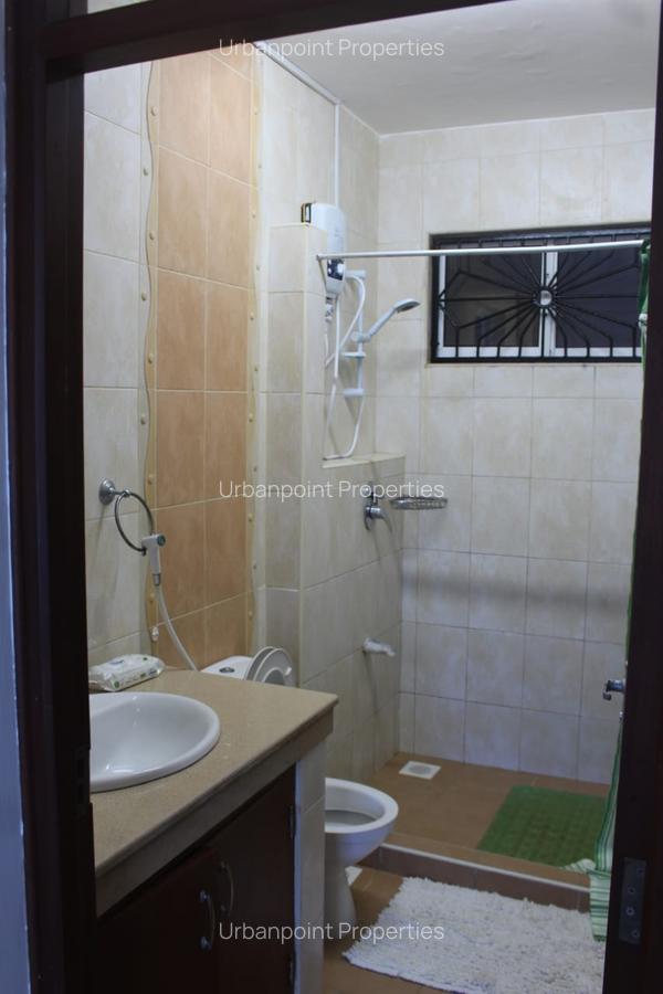 Furnished 2 Bed Apartment with En Suite in Nyali Area - 11