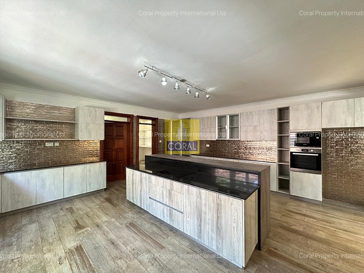 5 Bed Townhouse in Rosslyn - 10