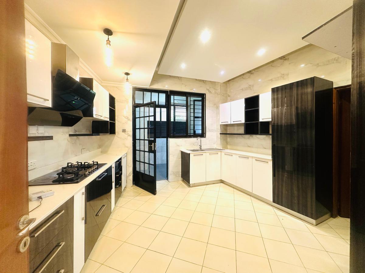 3 Bed Apartment with En Suite at Kileleshwa - 5