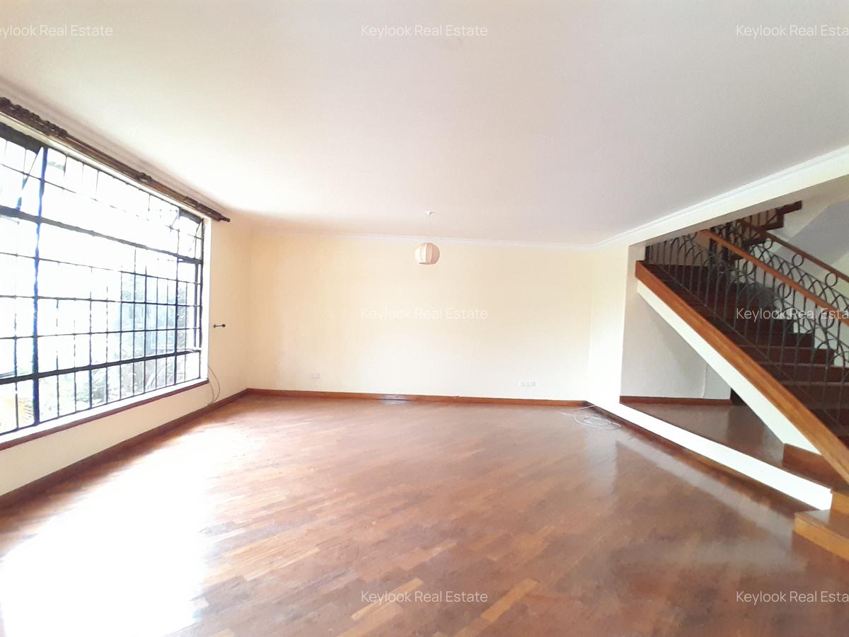 4 Bed Townhouse with En Suite at Lavington - 13