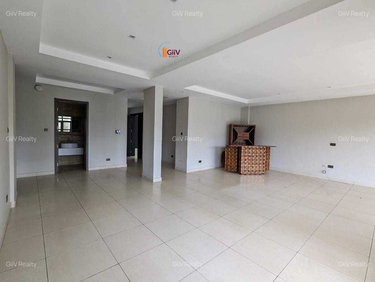 3 Bed Apartment with Gym in Riverside - 7