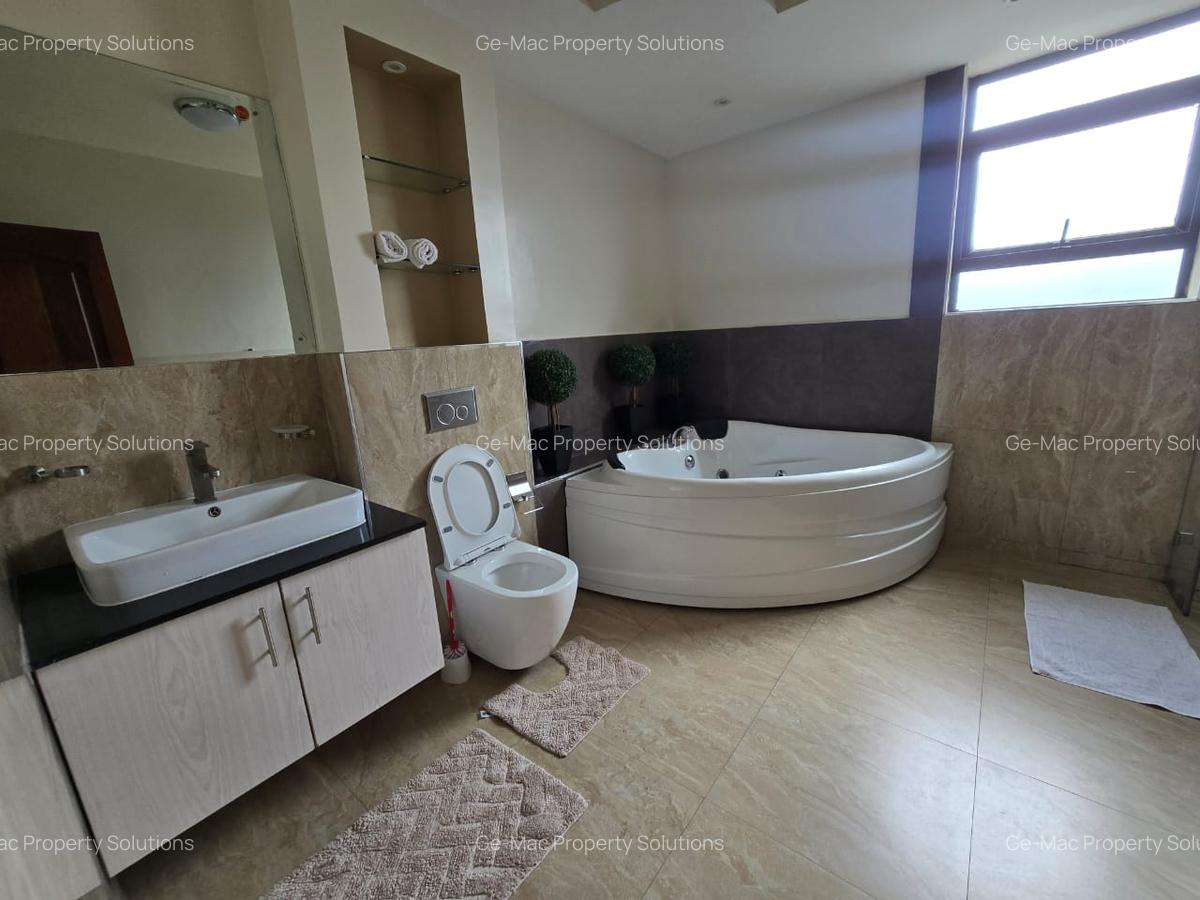 Serviced 3 Bed Apartment with En Suite in Runda - 10