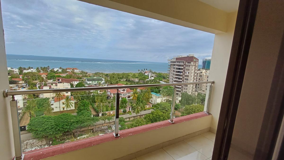 3 Bed Apartment with En Suite at 3Rd Avenue Nyali - 15