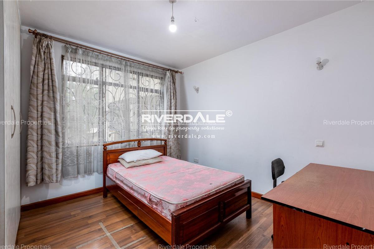 Furnished 4 Bed Apartment with En Suite in Parklands - 12