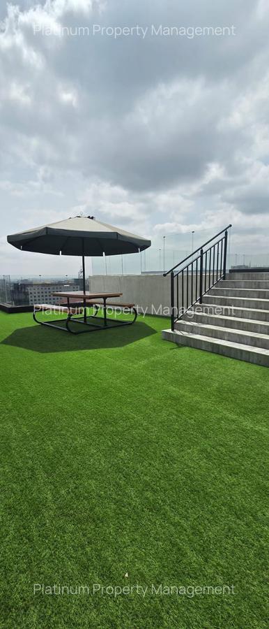 4 Bed Apartment with En Suite at 2Nd Parklands Avenue - 19