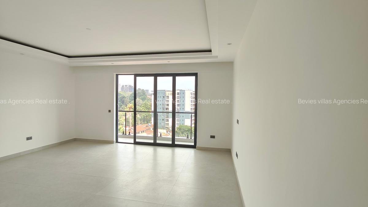 3 Bed Apartment with En Suite at Brookside - 10