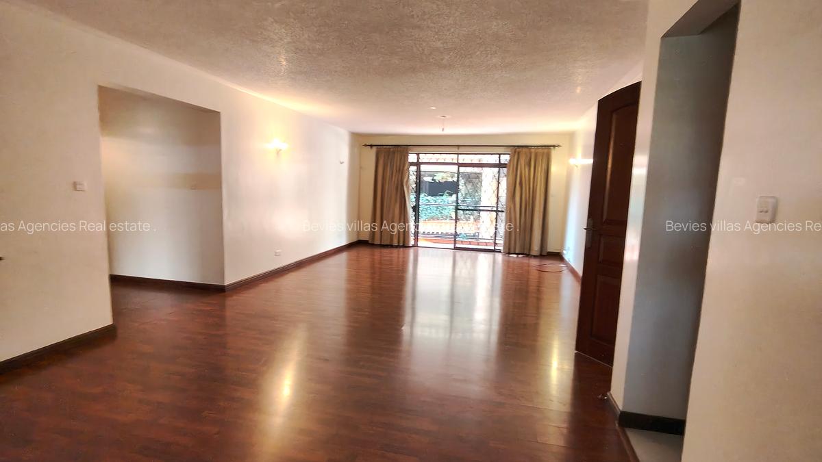 3 Bed Apartment with En Suite at Brook Side - 11