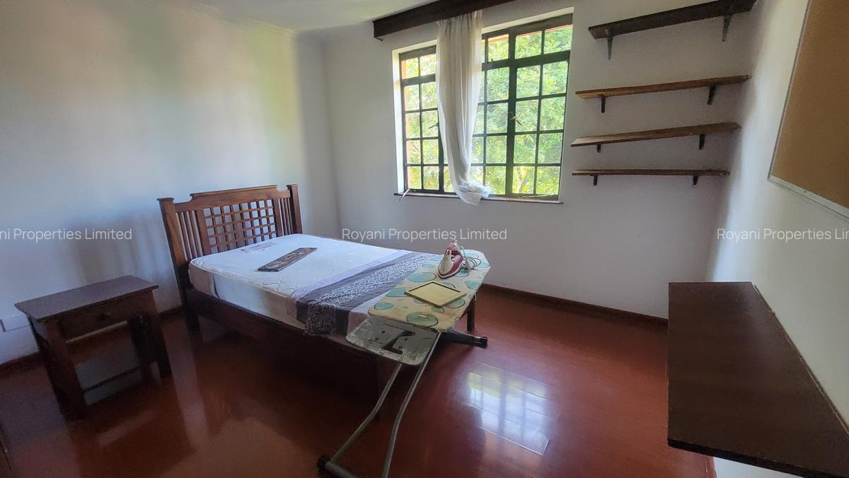 4 Bed House with En Suite in Kiambu Road - 11