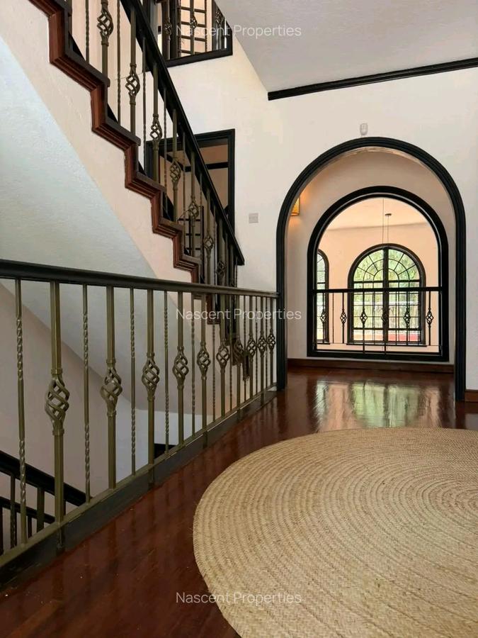 5 Bed Townhouse with En Suite in Riverside - 12