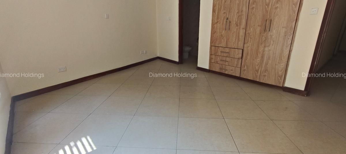4 Bed Apartment with En Suite at Parklands - 9