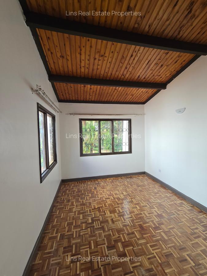 4 Bed Townhouse with En Suite in Lavington - 14