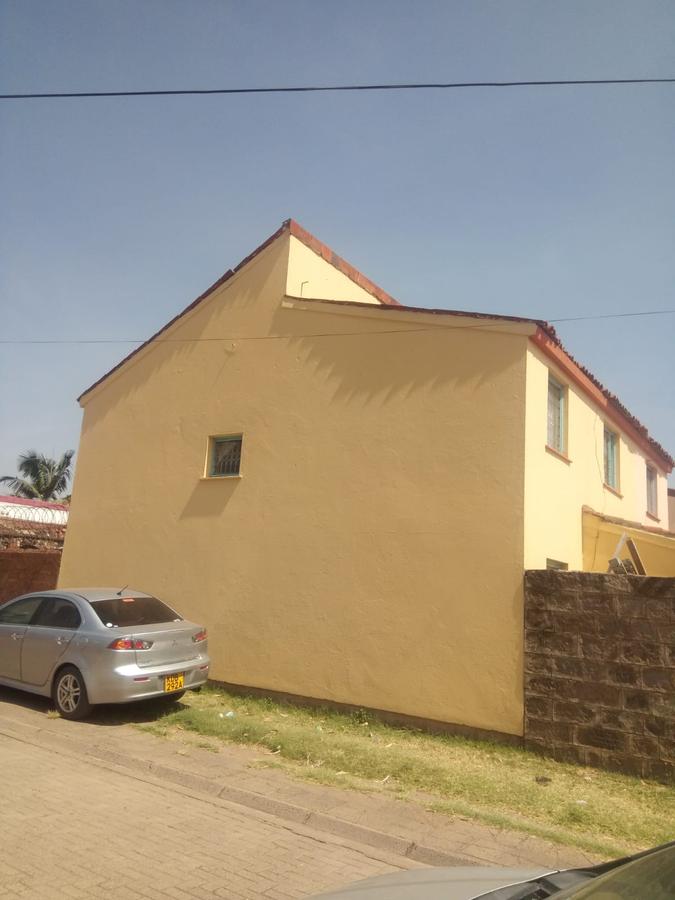 4 Bed House with Garden at Phase 5 - 2