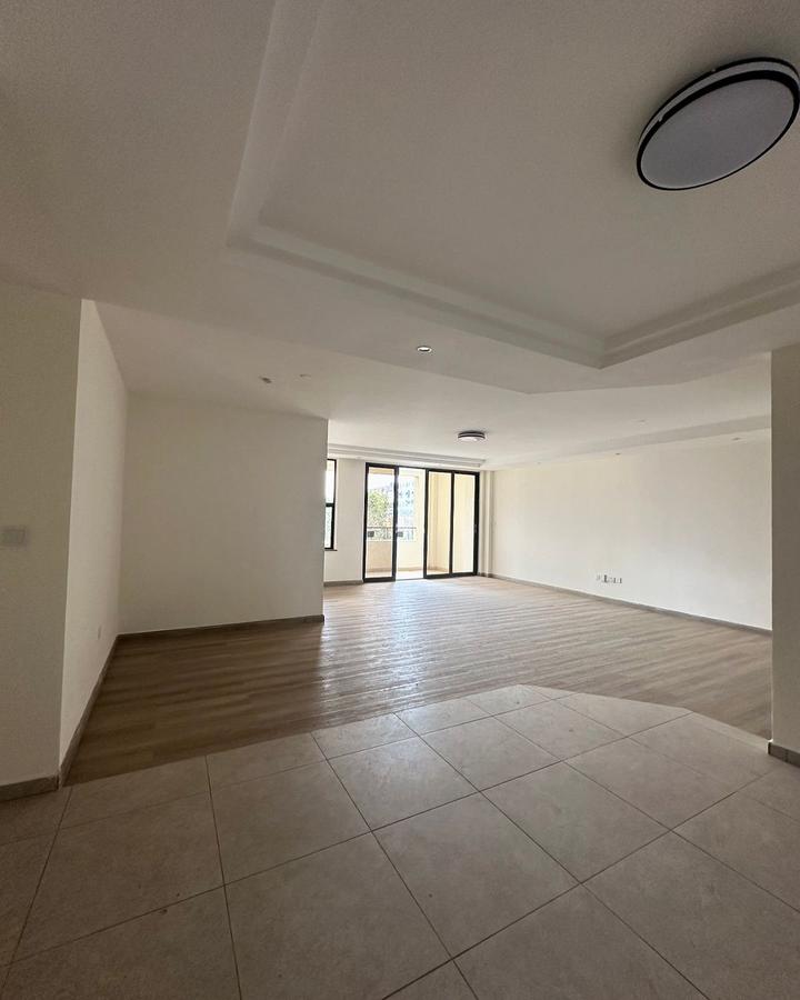 3 Bed Apartment with En Suite at Tabere Crescent - 10