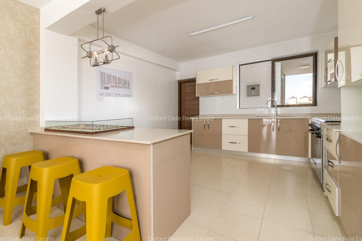 5 Bed Townhouse with En Suite at Muthama Raod - 14