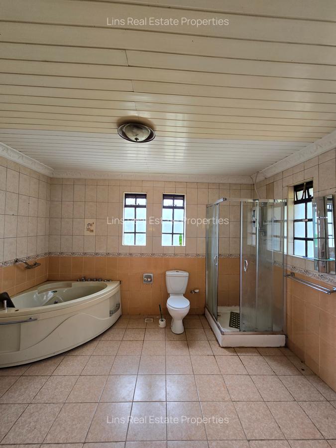 5 Bed House with En Suite in Loresho - 9