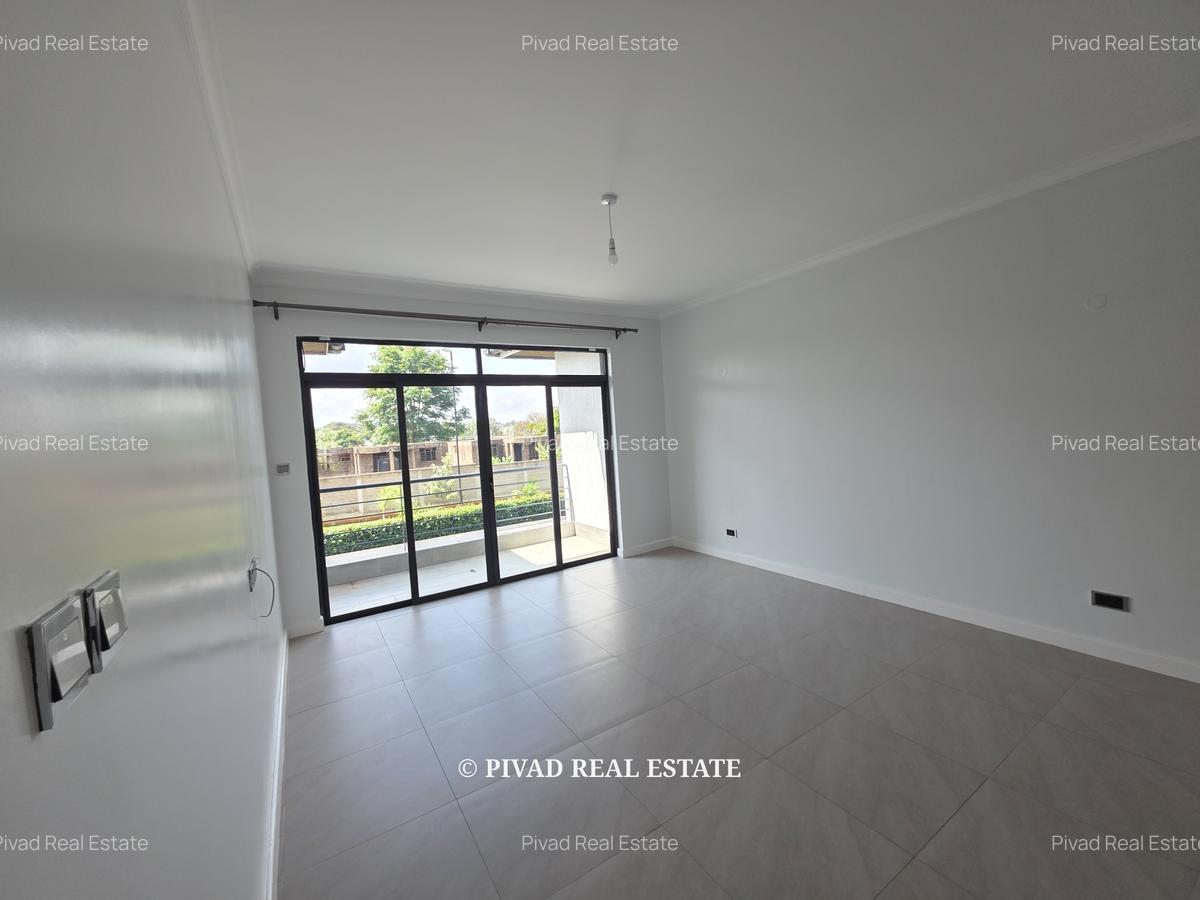 5 Bed House with Swimming Pool in Runda - 9