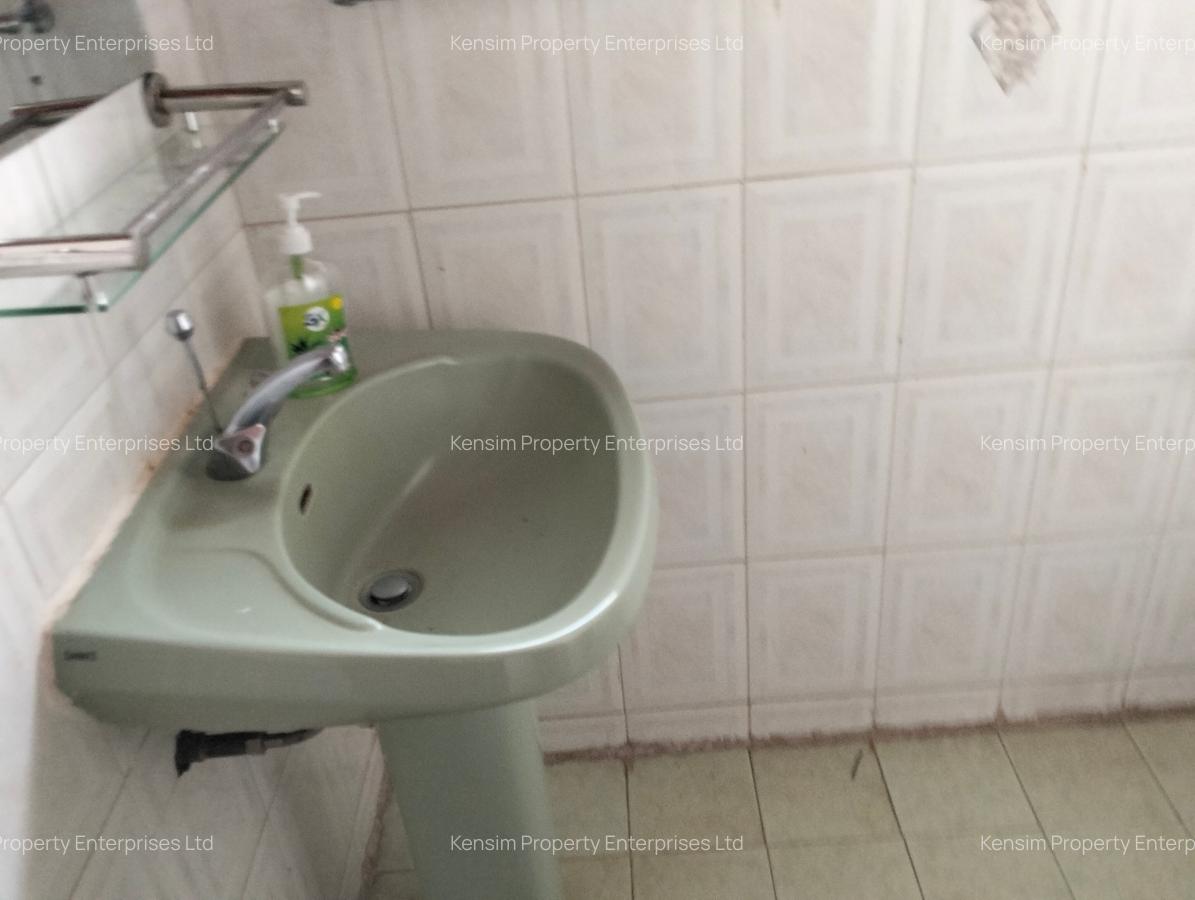 4 Bed Townhouse with En Suite in Lavington - 15