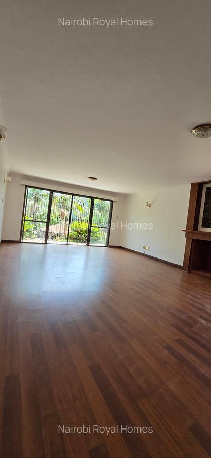 5 Bed House with En Suite at Off Un Avenue - 15