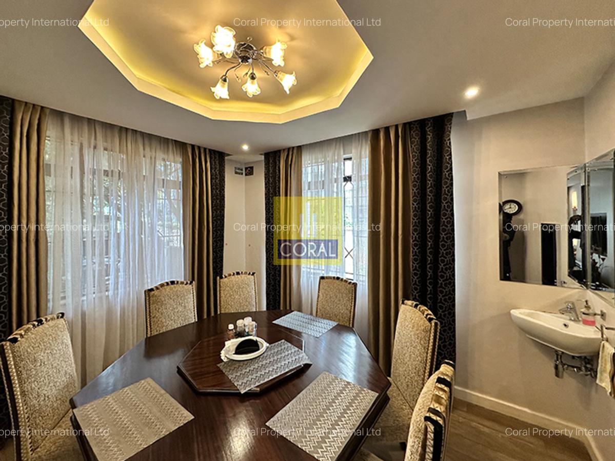 4 Bed Apartment in Riverside - 2