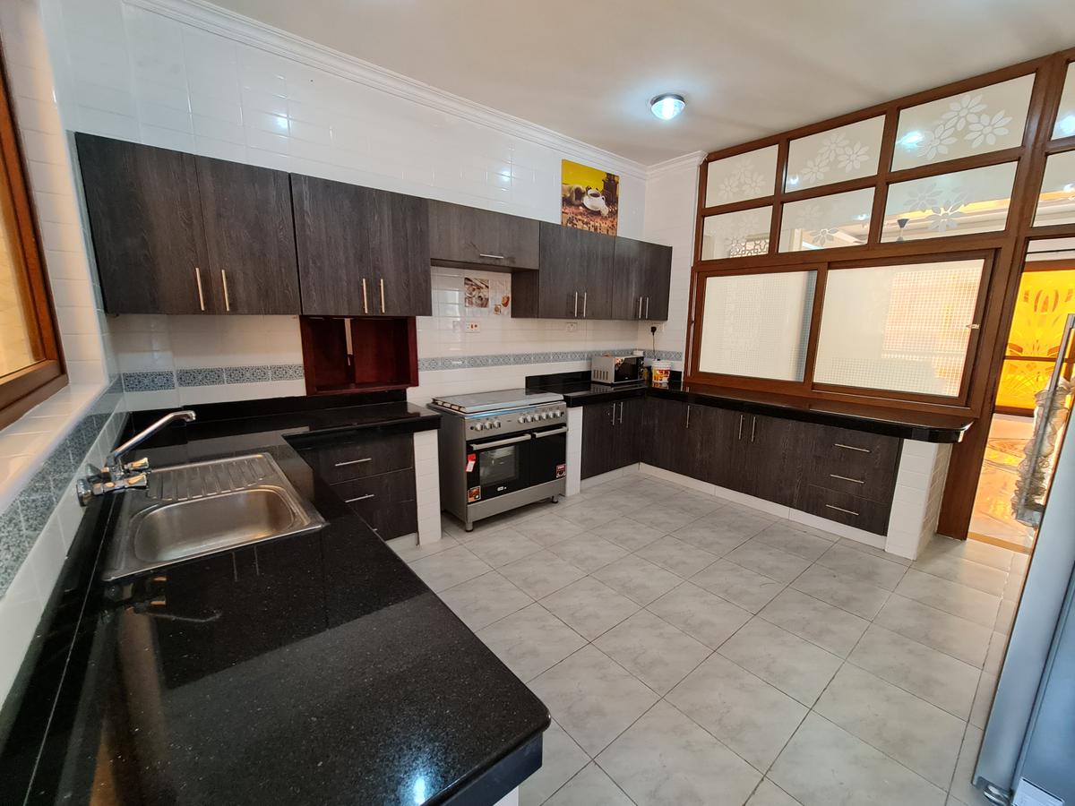 3 Bed Apartment with En Suite in Nyali Area - 18