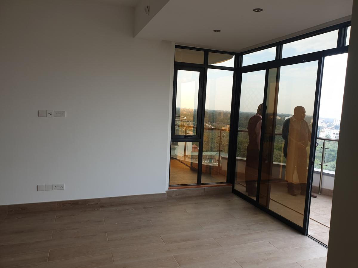 2 Bed Apartment with En Suite at Westlands - 3