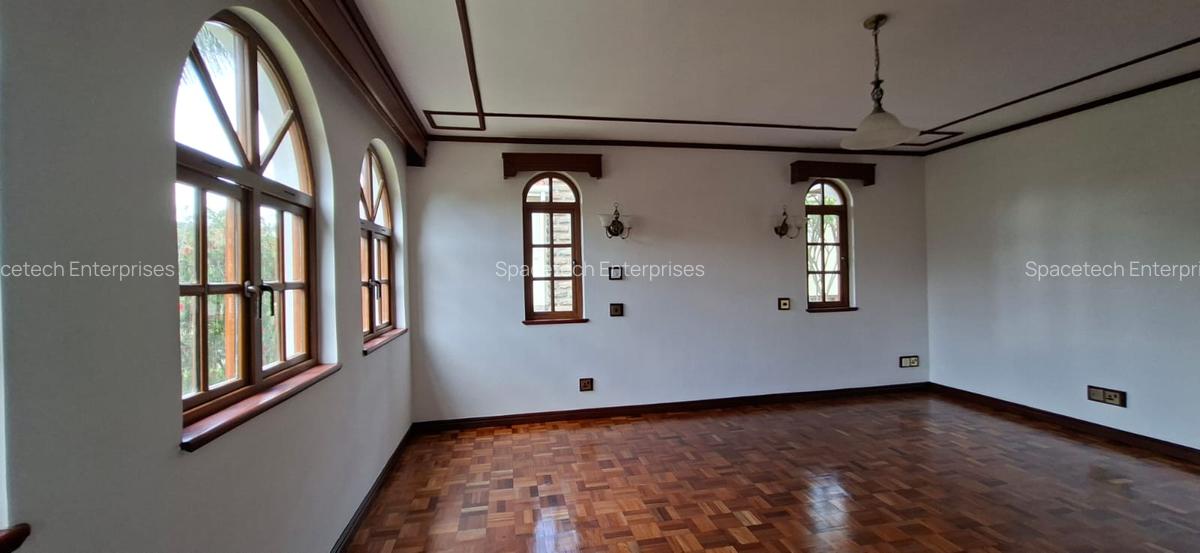 4 Bed Townhouse with En Suite in Lavington - 15