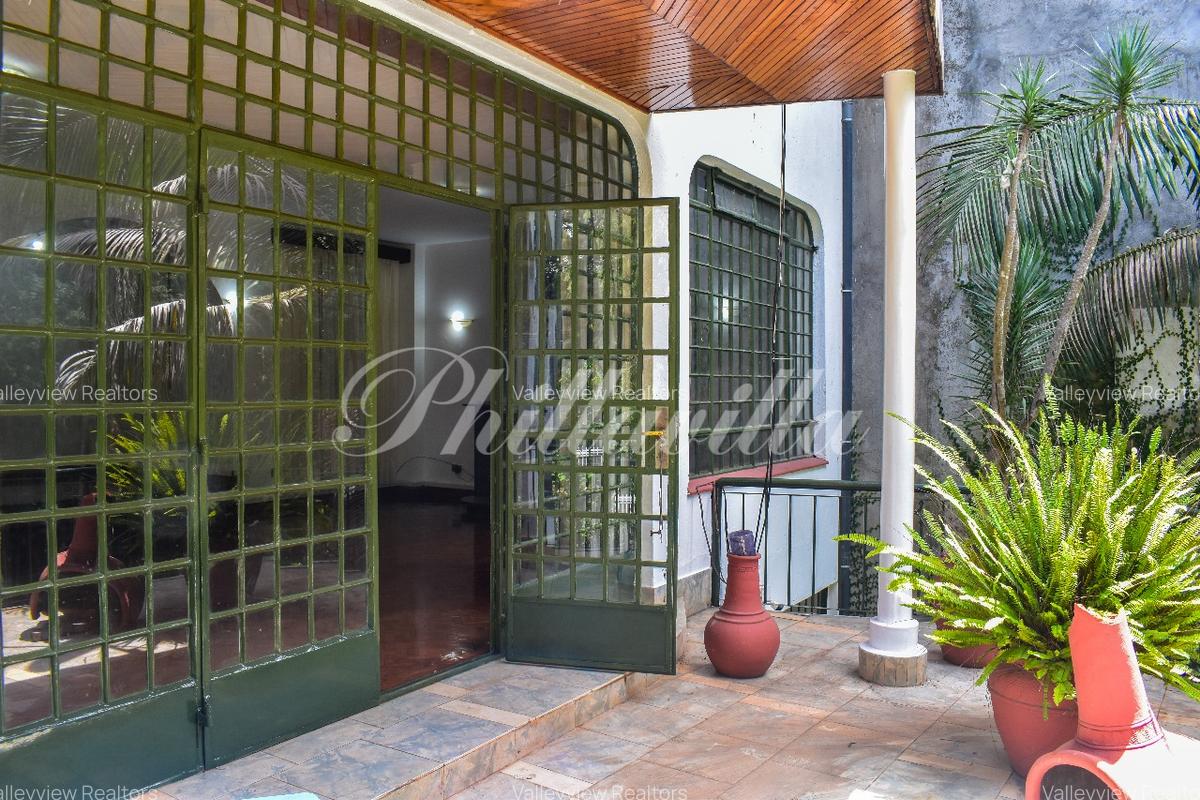 5 Bed Townhouse with En Suite at Kileleshwa - 19