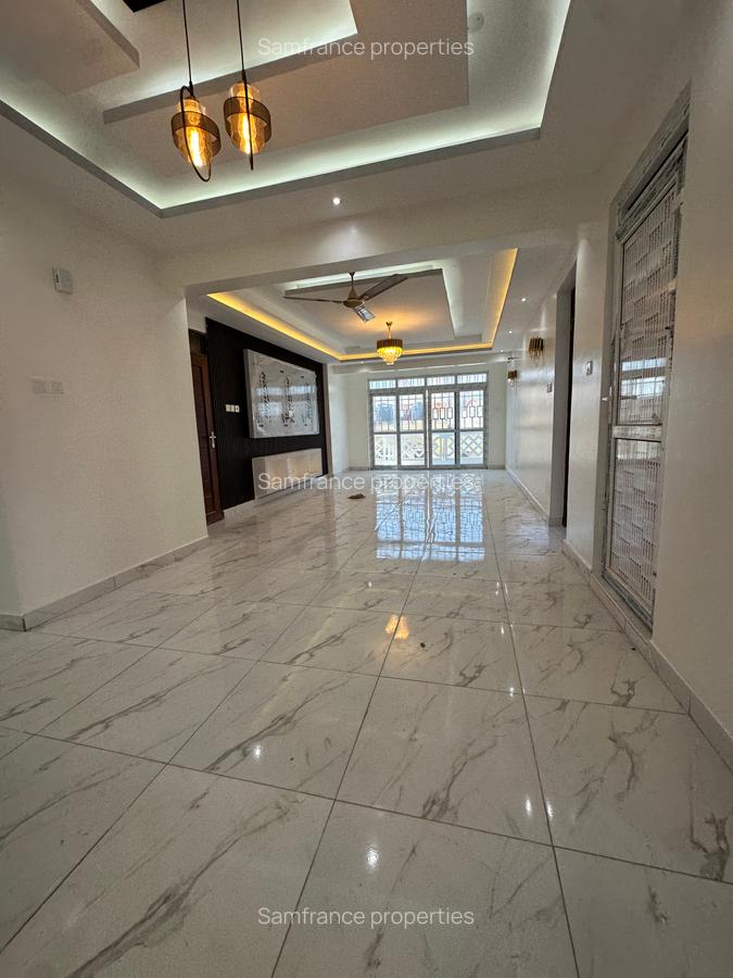 3 Bed Apartment with Borehole at Links Road - 4