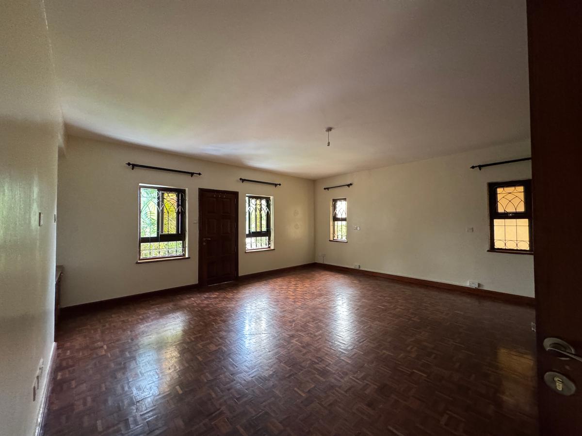 5 Bed Townhouse with En Suite in Lavington - 15
