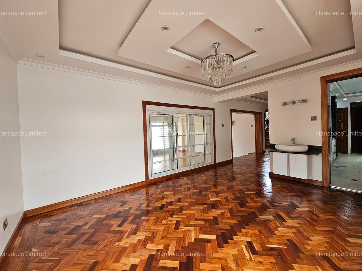 5 Bed Villa with En Suite in Runda - 17